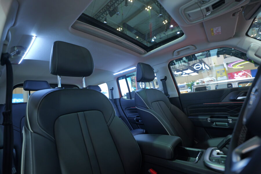 tank300interior5